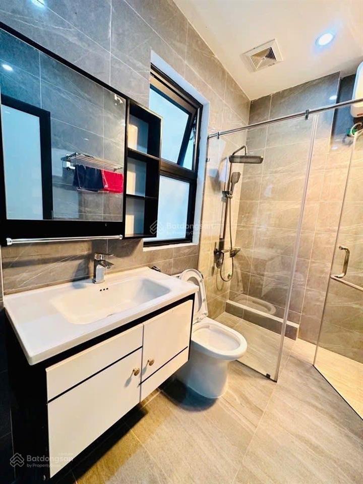 Siêu vip phố cổ ngọc lâm, long biên. 6 tầng thang máy, cách 1 nhà ra mặt phố, hồ tai trâu.