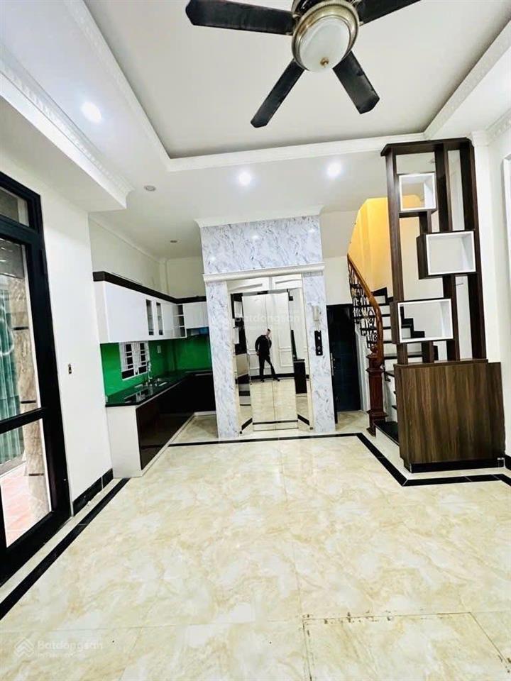 Siêu vip phố cổ ngọc lâm, long biên. 6 tầng thang máy, cách 1 nhà ra mặt phố, hồ tai trâu.