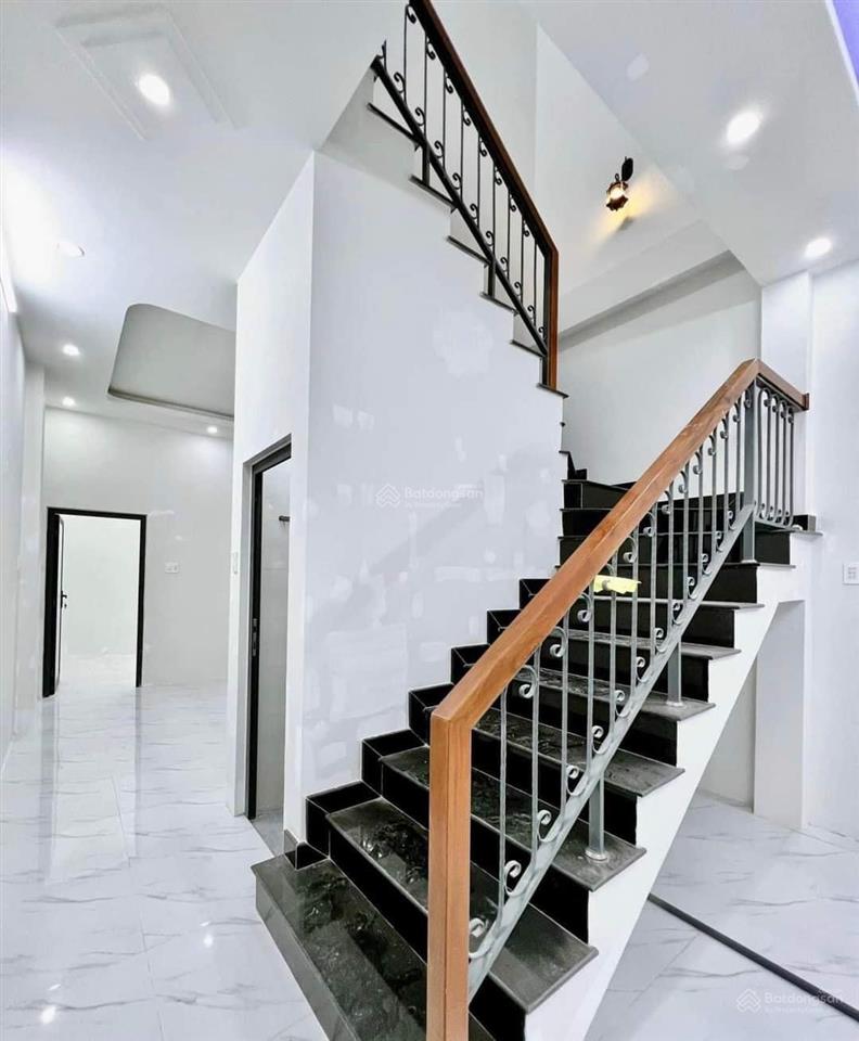 Bán nhà phố 90m2 sổ hồng riêng nằm ngay bình chuẩn, thuận an (5x18m)