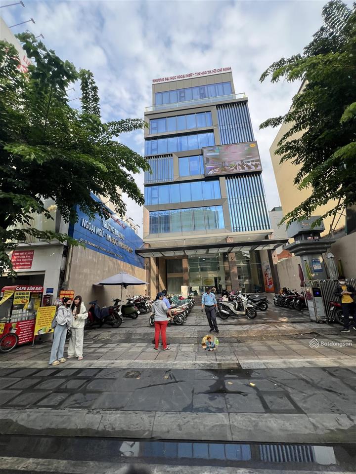 Xuống giá 12,8 tỷ! bán gấp nhà mặt tiền quốc hương  dt 12x35m  xd hầm 7 tầng  giá 74 tỷ tl