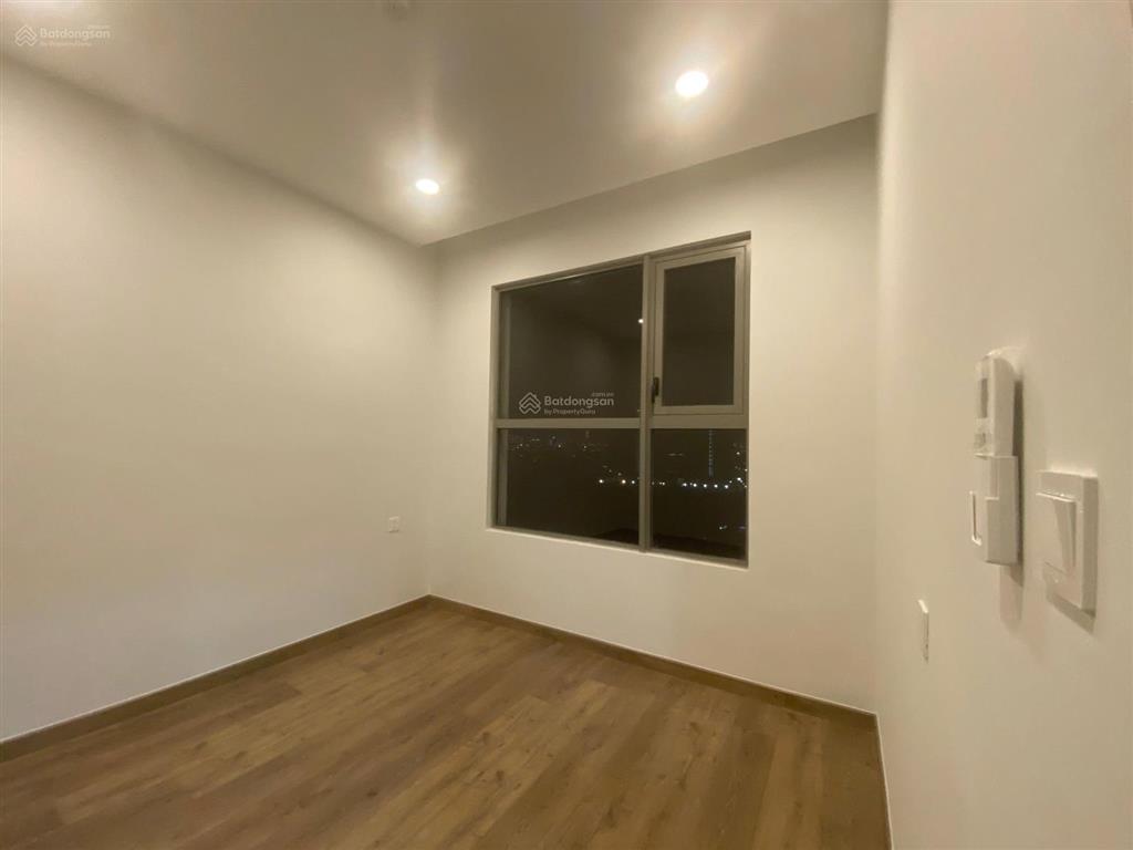 Bán căn 3pn 2wc 114m2 sky 89, view sông trực diện  tầng cao, nội thất cơ bản  7tỷ8 bao hết