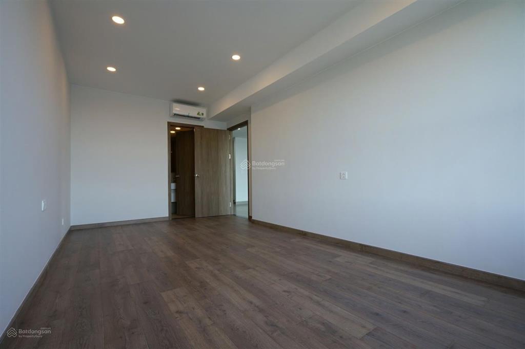 Bán căn 3pn 2wc 114m2 sky 89, view sông trực diện  tầng cao, nội thất cơ bản  7tỷ8 bao hết