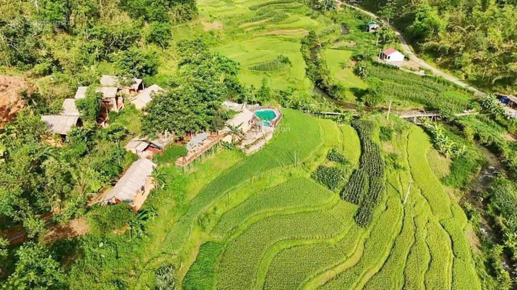 Bán khu nghỉ dưỡng **pu luong riverside lodge** 5000m2 gần thác hiêu, view suối, giá 18 tỷ