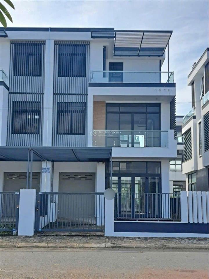 Cho thuê nhà 1 trệt 2 lầu thô tại q9 giá rẻ