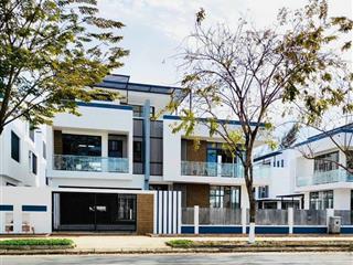 Giảm giá sốc 2 tỷ  duy nhất căn biệt thự 160m2 giá chỉ 9.8 tỷ.  0938 909 ***