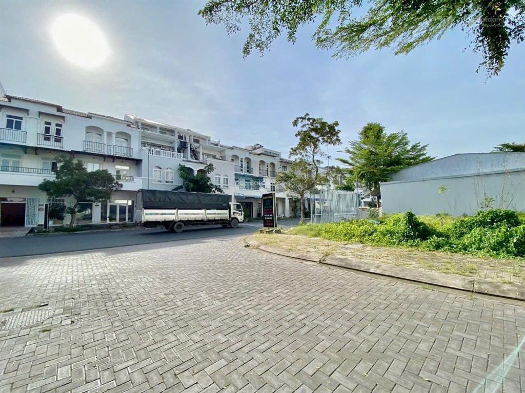 Đẹp nhất  cặp nền góc trục chính kđt tây sông hậu. giá tốt trong khu