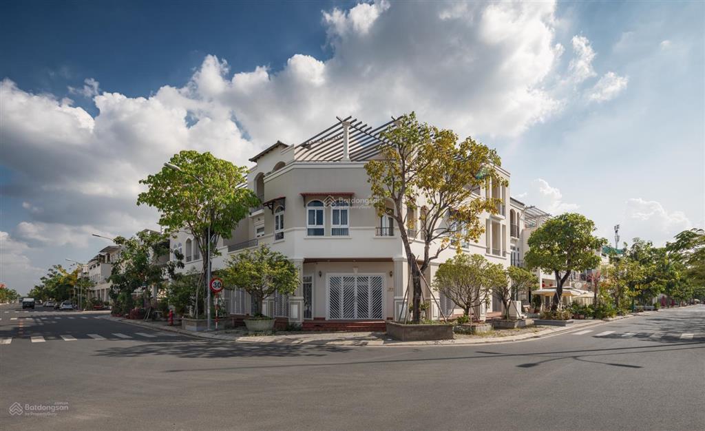 Đẹp nhất  cặp nền góc trục chính kđt tây sông hậu. giá tốt trong khu