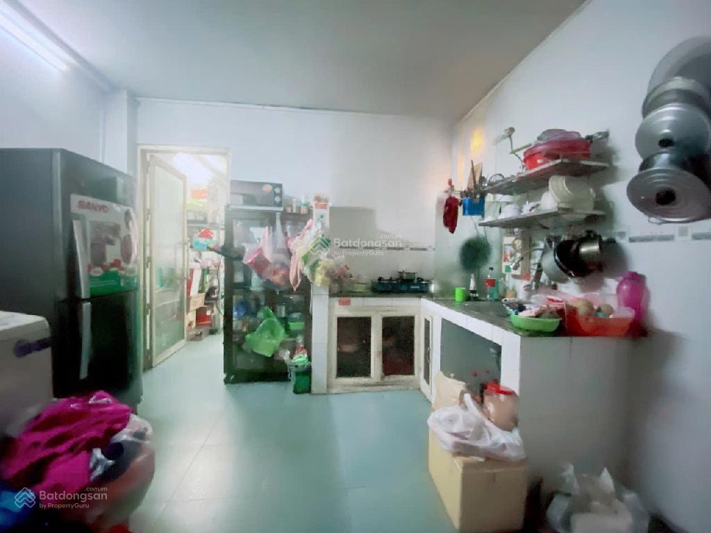Bán nhà 2 tầng cũ, hai mặt hẻm, hẻm xe hơi, đường 3 tháng 2, phường 14, quận 10, chỉ 9 tỷ