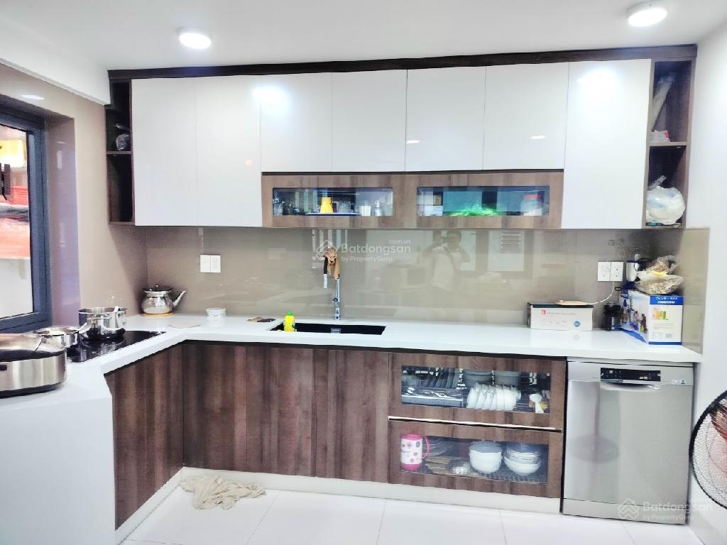 Bán nhà 5 tầng btct 3.9x12m, ngay ngã tư âu cơ  lạc long quân, quận 11, chỉ 8.8 tỷ