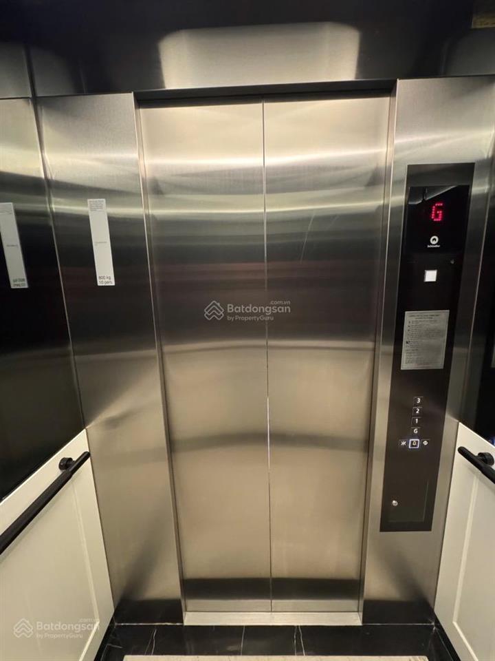 Bán tòa nhà mặt tiền quận 1  shr  5 tầng btct  thang máy, 8.5m x 15m. chỉ 87 tỷ tl