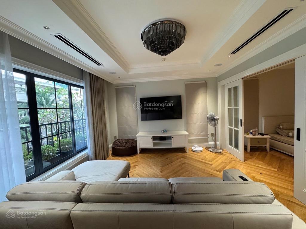 Bán tòa nhà mặt tiền quận 1  shr  5 tầng btct  thang máy, 8.5m x 15m. chỉ 87 tỷ tl