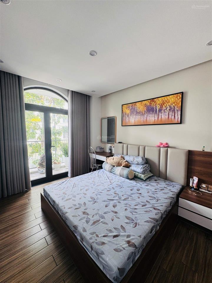 Bán nhà phố lavida vũng tàu 87m2 giá 8.9 tỷ full nội thất, phí 5% sổ. 0901 309 *** xem. nhà thực tế