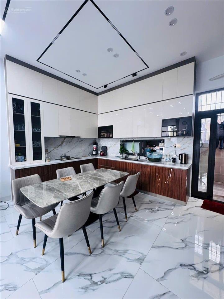 Bán nhà phố lavida vũng tàu 87m2 giá 8.9 tỷ full nội thất, phí 5% sổ. 0901 309 *** xem. nhà thực tế