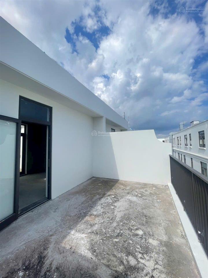 Nhà phố lavida vũng tàu duy nhất giá dưới 6 tỷ, thanh toán 30% 2.350 tỷ.  0901 309 *** ly ly