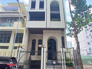 Tòa văn phòng quận 2 ( dt8*20m), thạnh mỹ lợi, tp.thủ đức, xây hầm 6 lầu, sổ hoàn công!