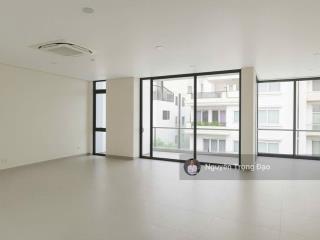 Cho thuê nguyên căn mystery quận 2, đảo kim cương, 10*18m, hầm, thang máy, máy lạnh âm trần