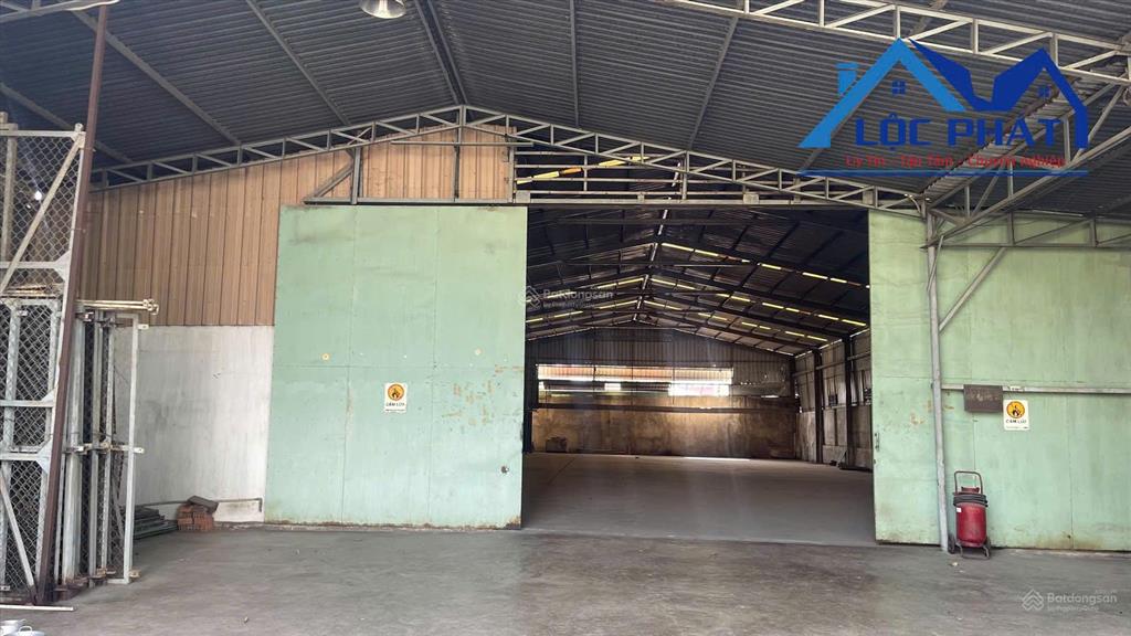 Cho thuê nhà xưởng 1.400m2 giá chỉ 50 triệu. trảng dài  biên hoà  đồng nai 0375 854 ***