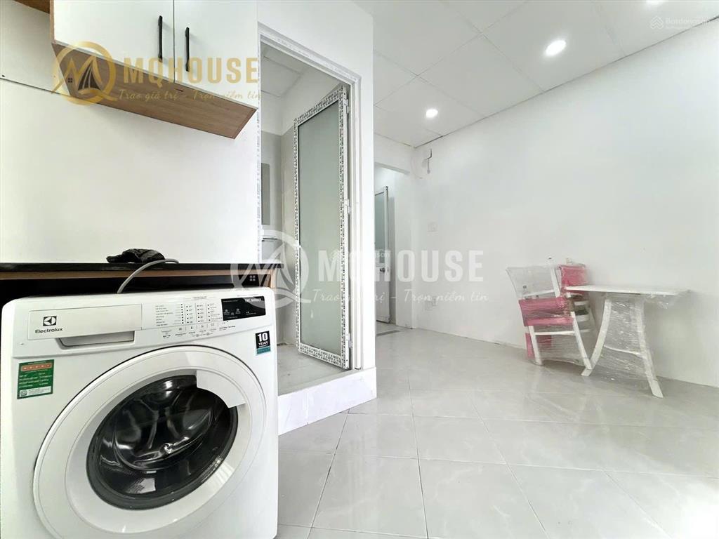 Cho thuê ch 2 phòng ngủ  ban công phân khúc hssv  kế chợ bà chiểu