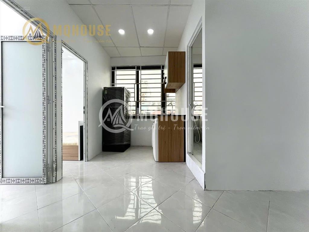 Cho thuê ch 2 phòng ngủ  ban công phân khúc hssv  kế chợ bà chiểu