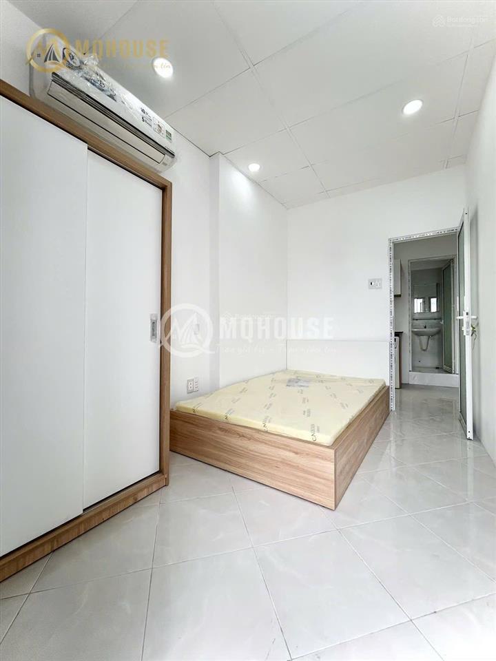 Cho thuê ch 2 phòng ngủ  ban công phân khúc hssv  kế chợ bà chiểu