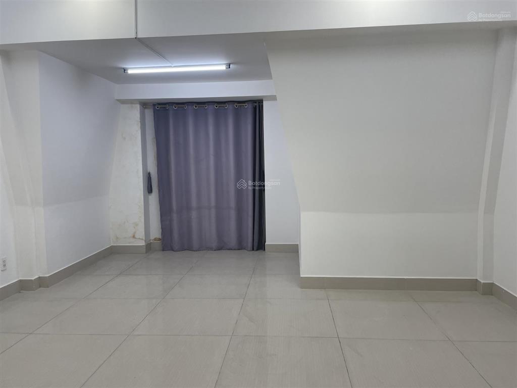 Cho thuê nhà mặt tiền trần thị nghỉ kdc cityland chỉ 45tr có thang máy