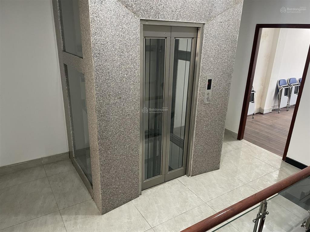 Cho thuê nhà mặt tiền trần thị nghỉ kdc cityland chỉ 45tr có thang máy
