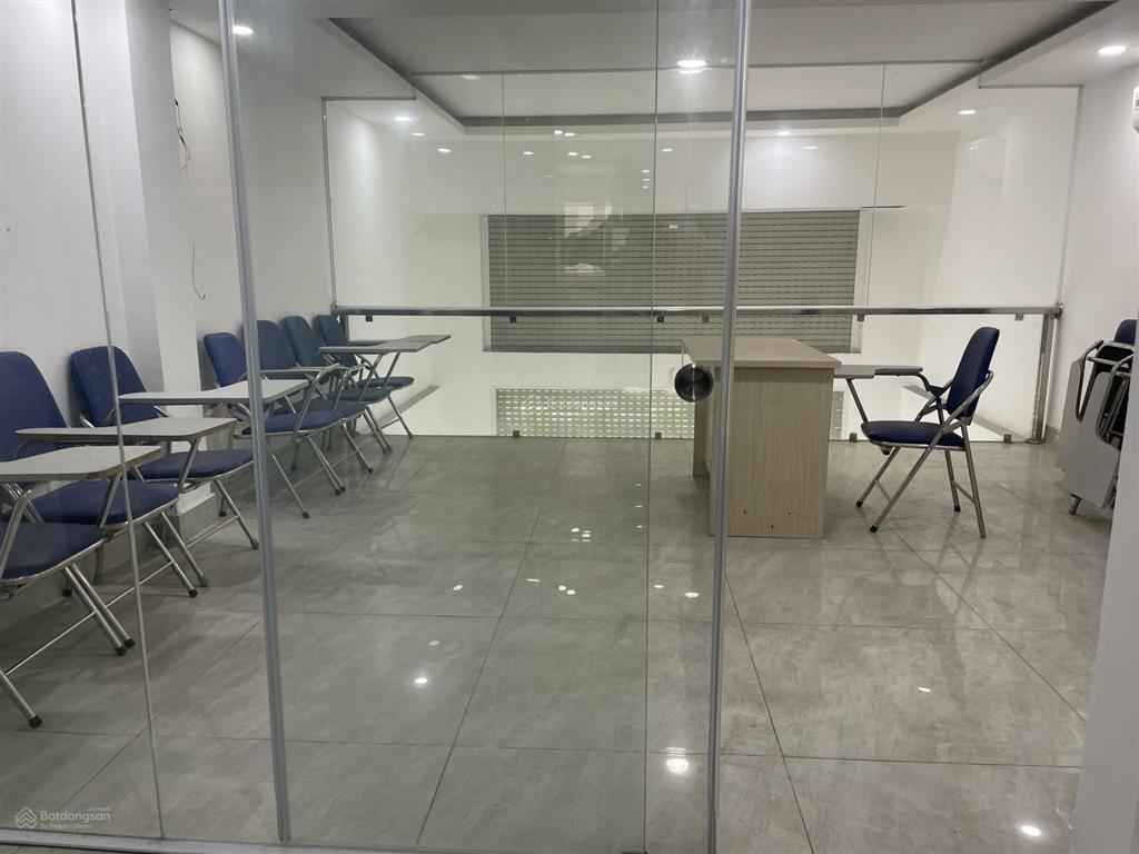 Cho thuê nhà mặt tiền trần thị nghỉ kdc cityland chỉ 45tr có thang máy