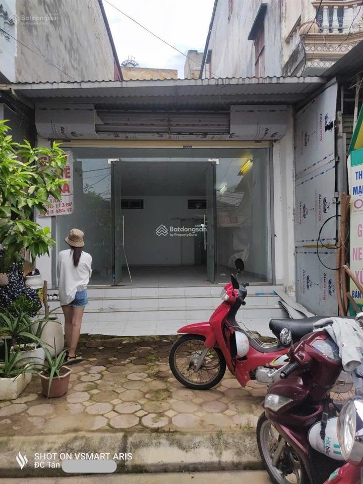Chính chủ bán nhà mt 5x17,6m hướng tây bắc ngay chợ tó, uy nỗ vị trí đắc địa, kinh doanh tiện lợi