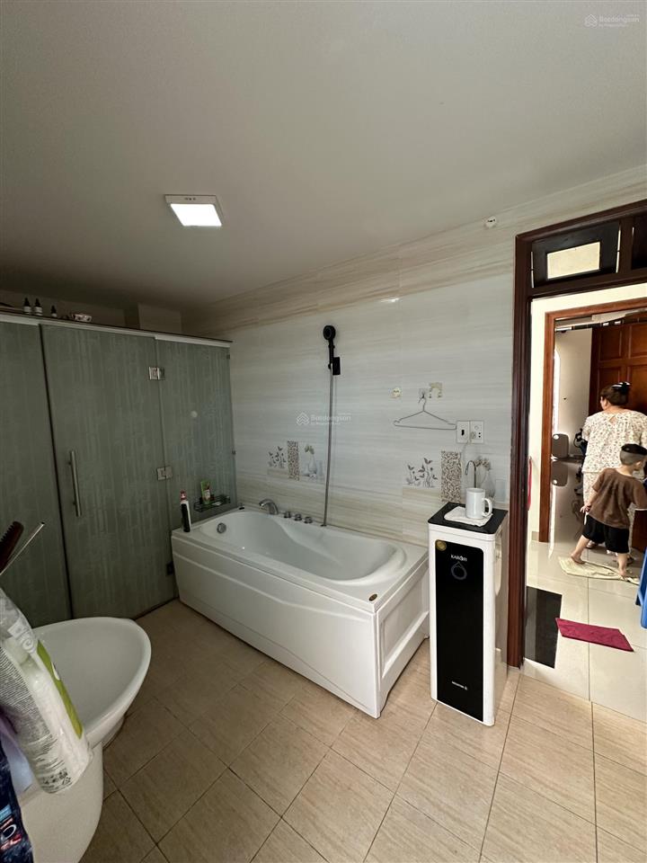 Siêu phẩm nhà 3 lầu full nội thất, 4x20m nở hậu, hẻm rộng 7m, gần văn cao, bình tân