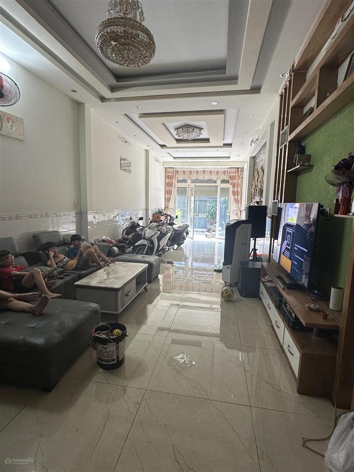 Siêu phẩm nhà 3 lầu full nội thất, 4x20m nở hậu, hẻm rộng 7m, gần văn cao, bình tân