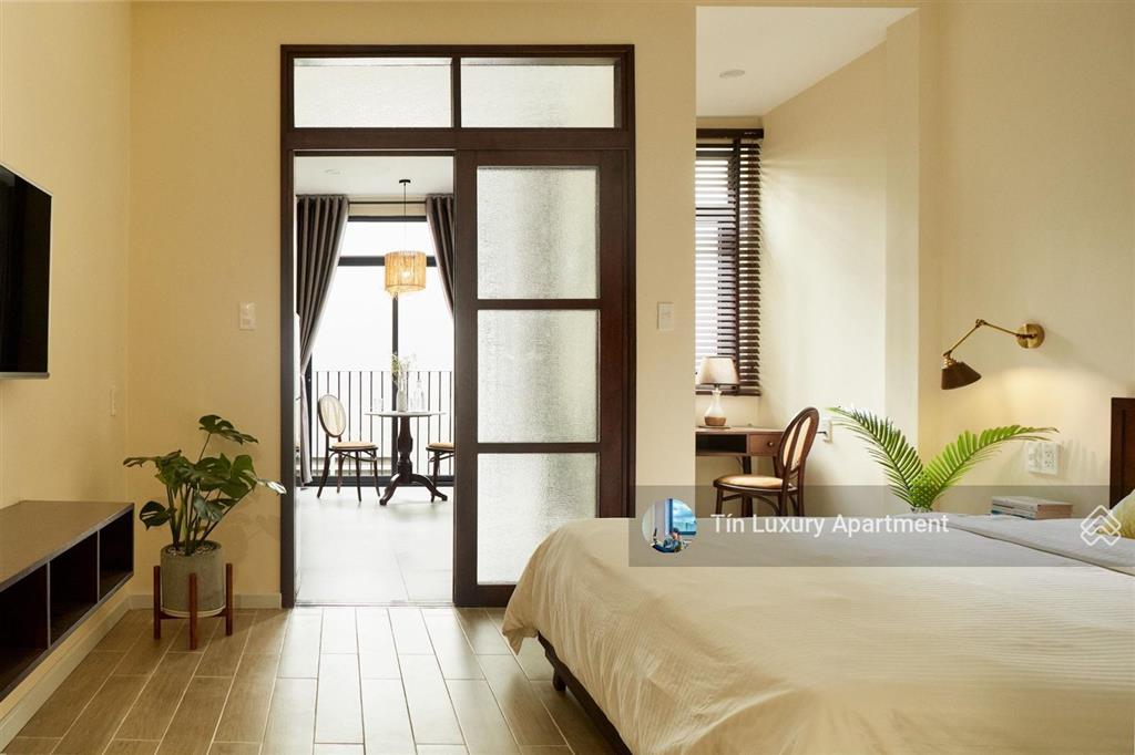 Khách pass căn 65m2 tách bếp, bồn tắm, full nội thất, chỉ tính điện, gần vòng xoay điện biên phủ