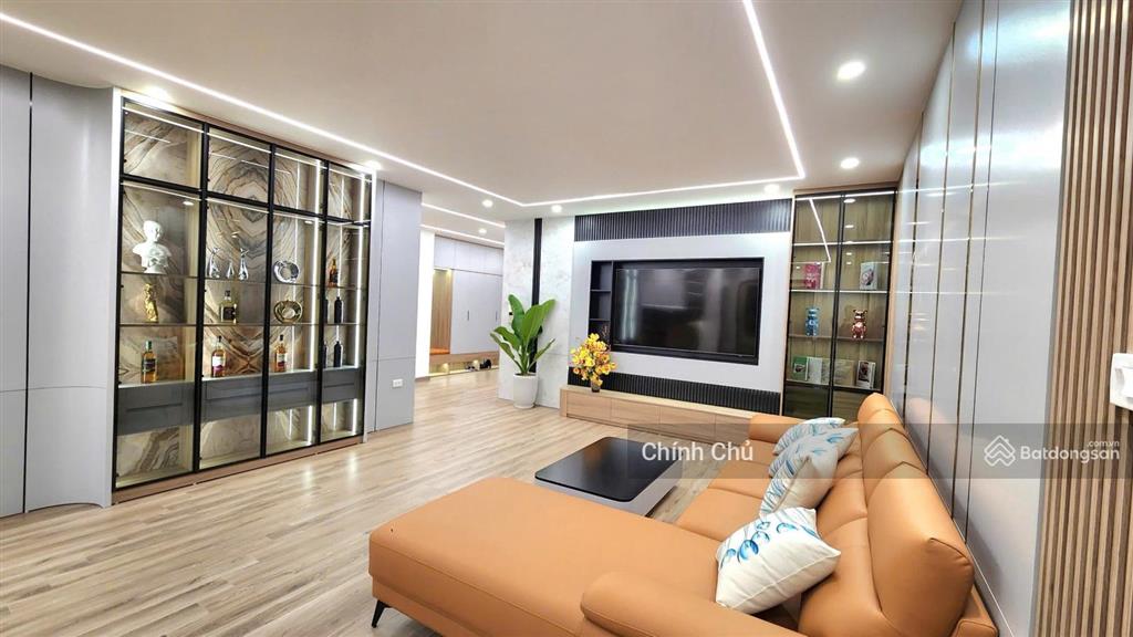 Chính chủ bán gấp căn hộ 146m2 3n, bình vượng tower sẵn sổ, tầng trung căn góc, ban công đn cực mát