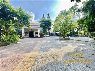 Cho thuê nhà hàng 1600m2 mặt tiền đường cách mạng tháng 8 ngay ngã tư cầu mới