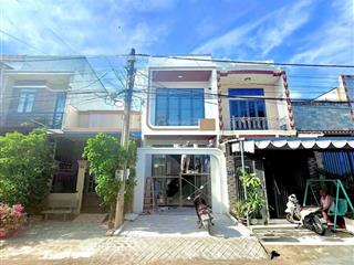 Bán căn nhà 1 trệt 1 lầu mới hoàn thiện 100%, 3pn, 2wc đường n9 kdc bửu long chỉ 4 tỷ 950tr