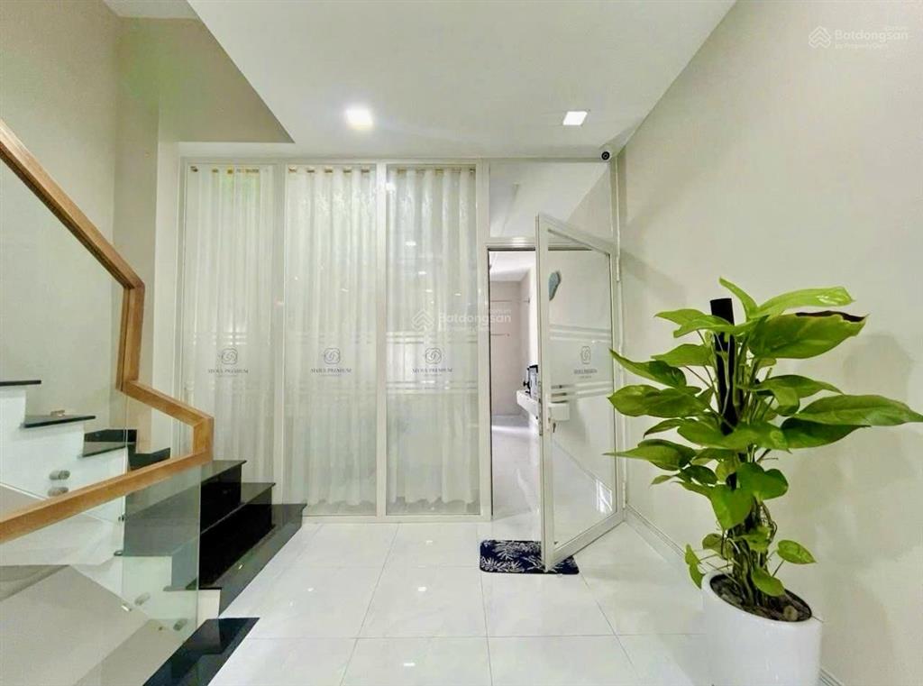 Cho thuê nhà 1 trệt 3 lầu đường phan trung giá chỉ 28tr/tháng