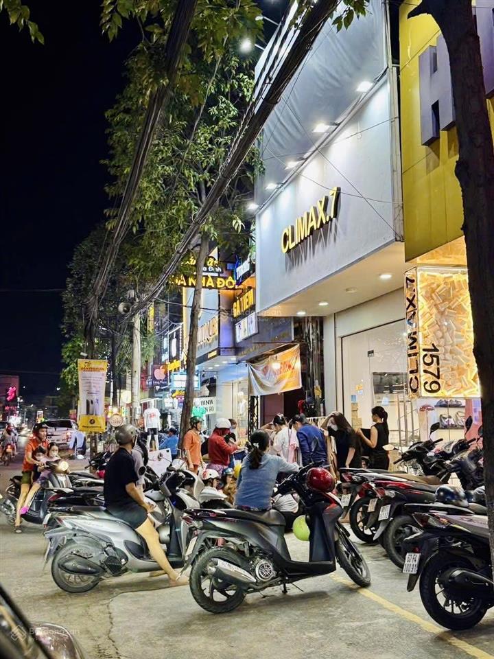 Bán căn nhà mặt tiền đường phạm văn thuận ngang 6m ngay coopmart biên hòa, chỉ 10,5 tỷ