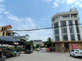 Phân lô bàn cờ  đất đấu giá hoài đức  6 tầng thang máy  vỉa hè  ô tô