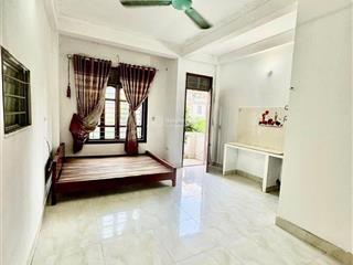 Cho thuê phòng ngõ 119 cổ nhuế giá #3tr7 phòng ban công, thang máy