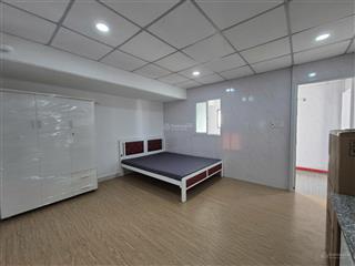 Căn hộ 2pn 2wc mới tinh, có thang máy, full nt cửa sổ trời ngay chợ cây quéo, gần ngã tư phú nhuận