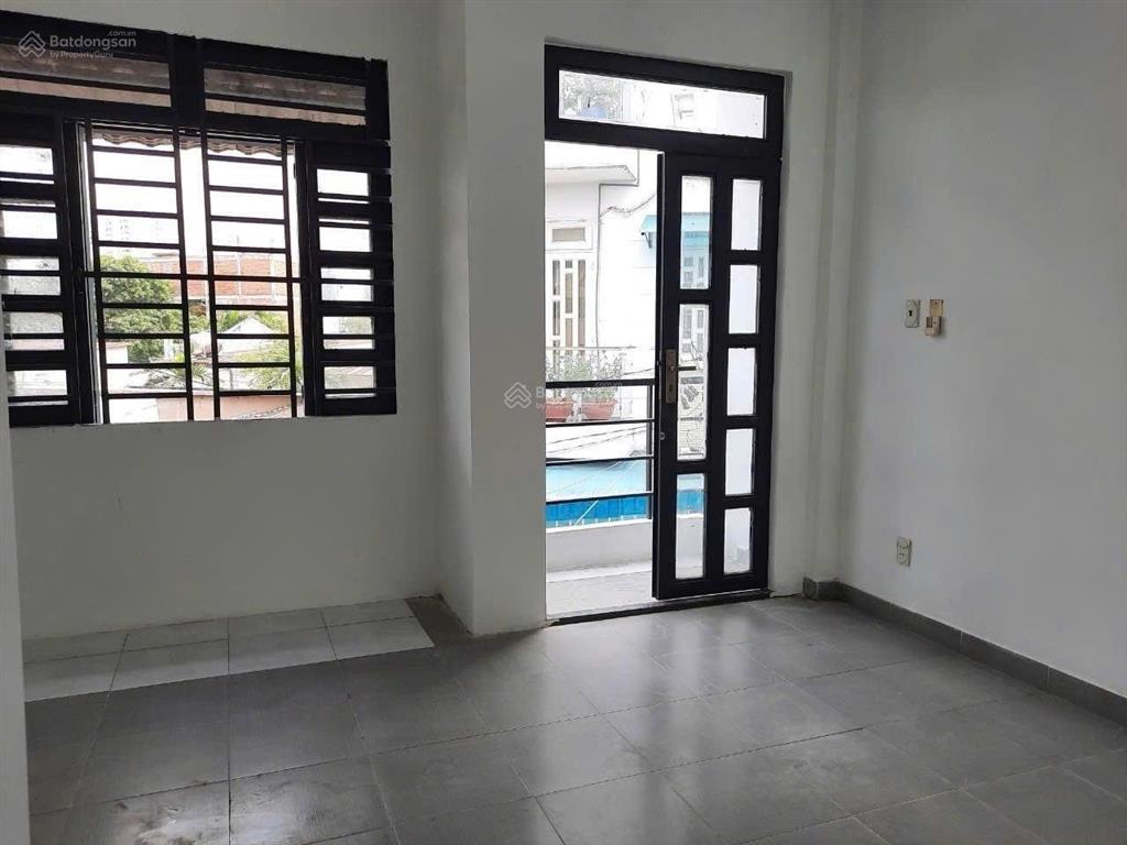 Nhà đẹp linh trung  2 lầu mới  chỉ 6.3tỷ tl đường ô tô né  (dt 4x 14m)