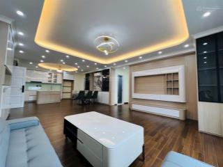 Chính chủ bán căn hoa hậu 133m2. tầng trung, căn góc, ban công đn full nội thất. 3pn  2vs