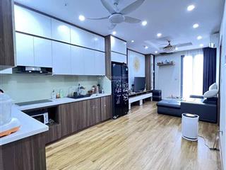 Chính chủ bán căn 68m2 vuông vắn. 2pn2vs. tầng trung, ban công đn full nội thất.