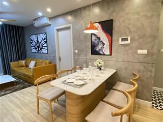 Chính chủ bán căn 67,2m2. tầng trung vuông vắn. 2pn2vs full nội thất cực đẹp. view triệu đô.