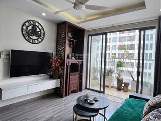 Chính chủ bán căn 90m2. tầng trung. 3pn  2vs. ban công đn full nội thất