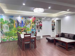 Chính chủ bán căn 132m2. tầng thấp, căn góc, 3pn2vs ban công đn siêu mát. full nội thất đẹp.
