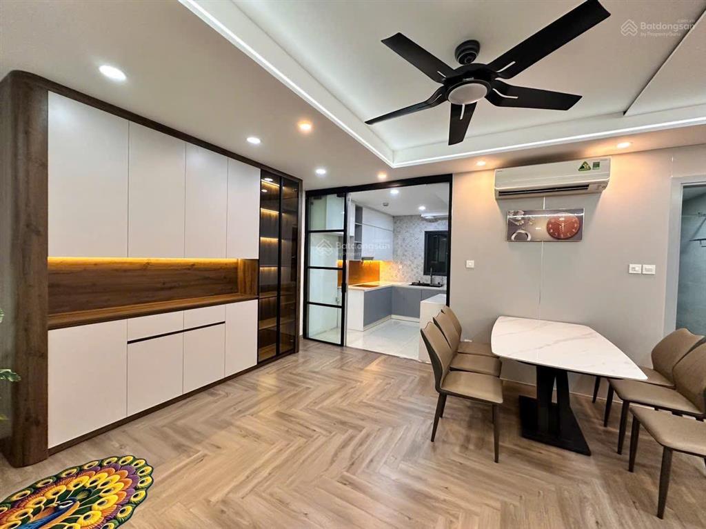 Chính chủ bán căn hộ thiết kế đẹp nhất dự án. vuông vắn. 137m2. 3pn 2vs. tầng trung, căn góc, full