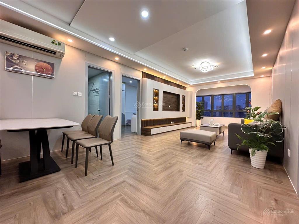 Chính chủ bán căn hộ thiết kế đẹp nhất dự án. vuông vắn. 137m2. 3pn 2vs. tầng trung, căn góc, full