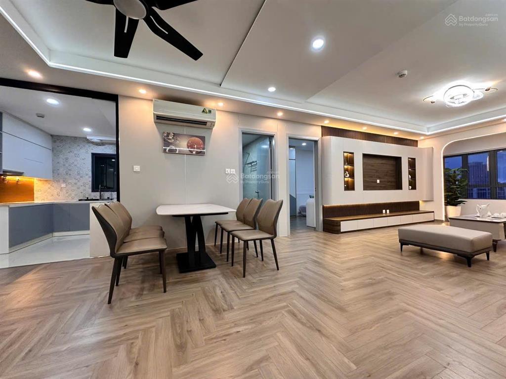 Chính chủ bán căn hộ thiết kế đẹp nhất dự án. vuông vắn. 137m2. 3pn 2vs. tầng trung, căn góc, full