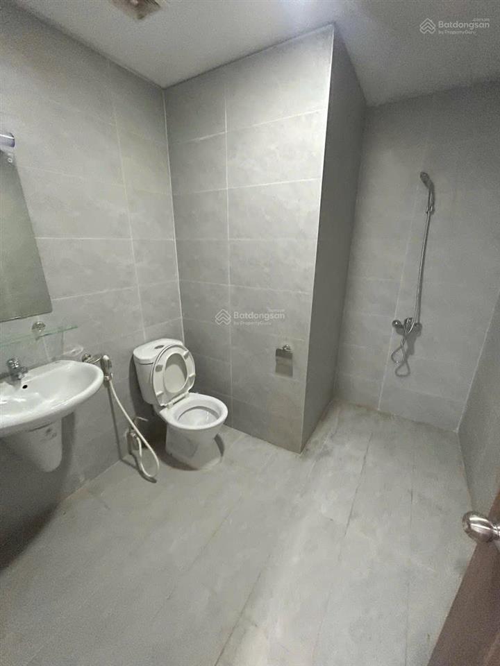 (gia that)chính chủ bán căn 108m2. tầng thấp. 3pn2vs full nội thất. cửa tb ban công đn. (ảnh thật)