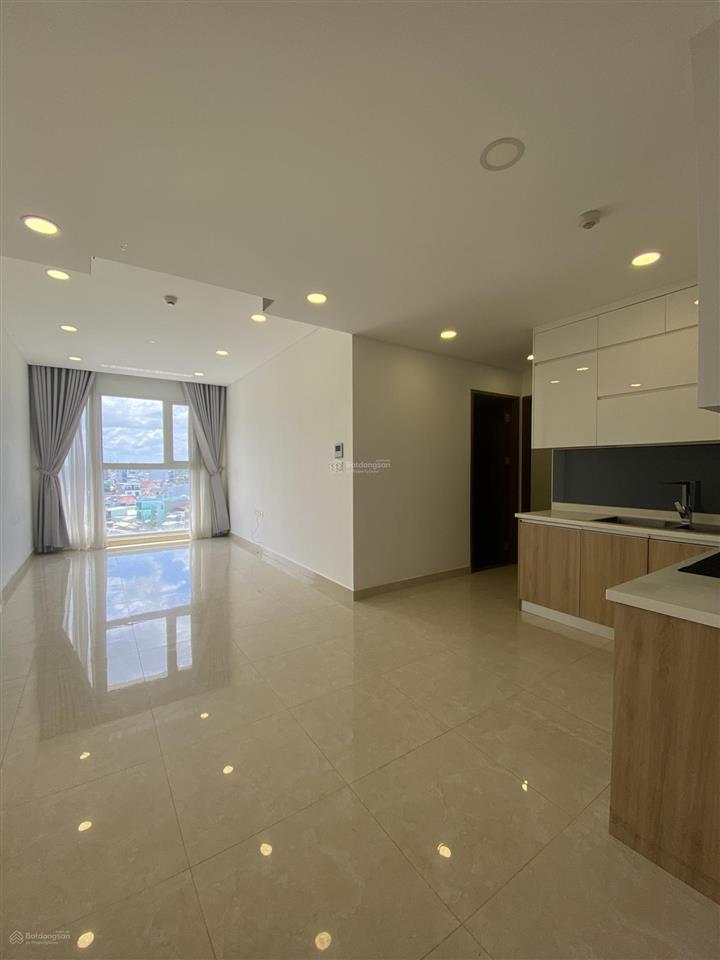 Kẹt tiền bán gấp golden star căn 2pn 2wc giá chỉ 4tỷ1 , căn 3pn 2wc chỉ 5tỷ . e hinh0869 958 ***